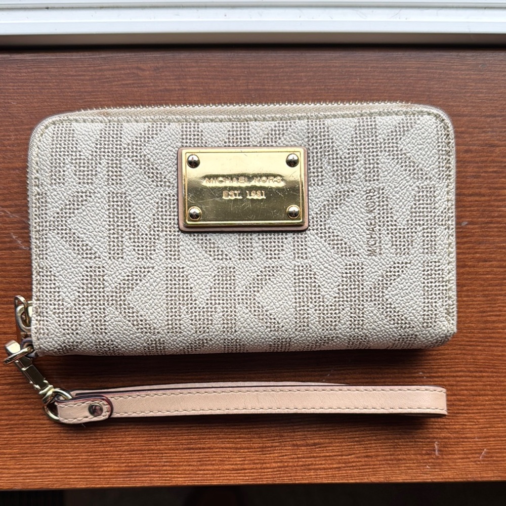 Michael Kors Logo Wristlet Wallet